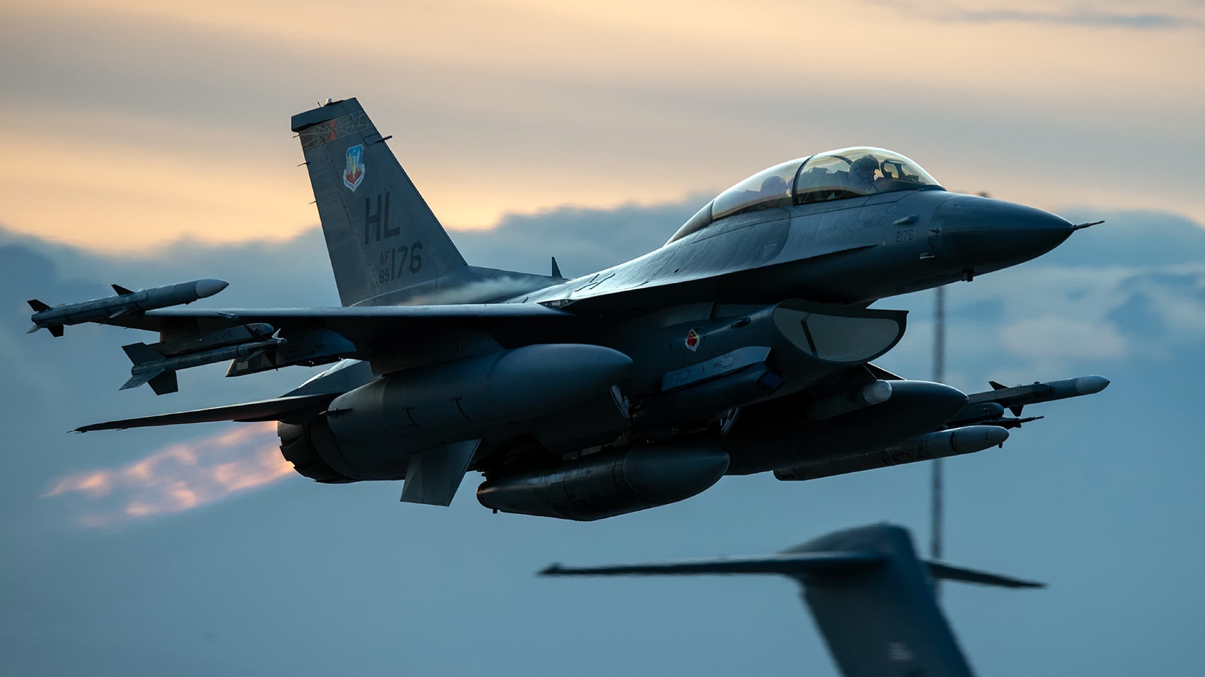 Fighter jet in flight